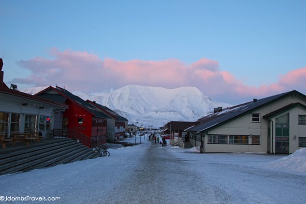 Longyearbyen&apos;s Main Street. Photo credit: Jennifer Dombrowski